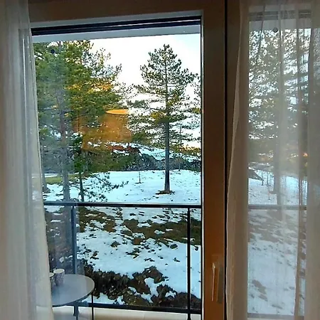 Forest Side Apartment *