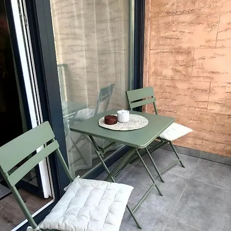 Forest Side Apartment Divcibare